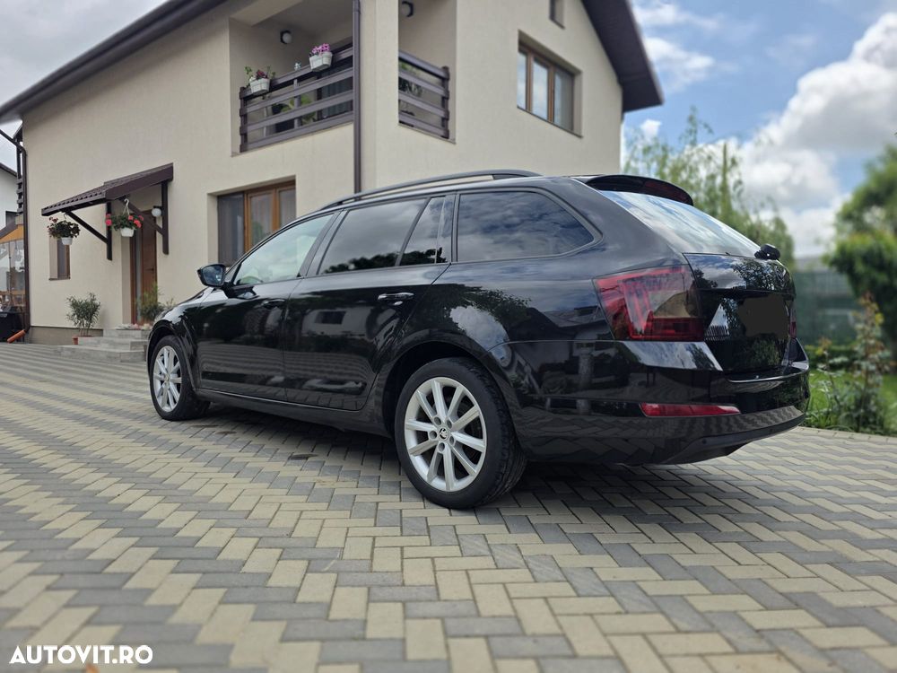 Skoda Octavia 2.0 TDI AMBITION DSG - 4