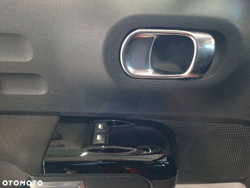 Citroën C3 1.2 PureTech GPF Shine S&S EAT6 - 9