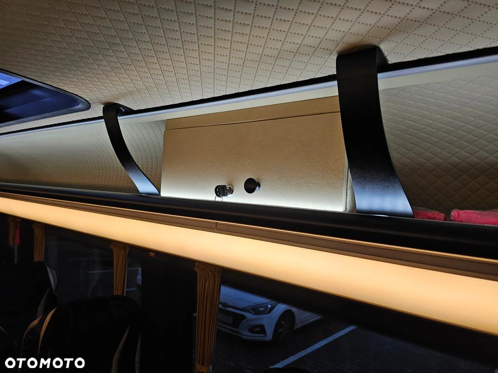 Mercedes-Benz Sprinter 519 - 8