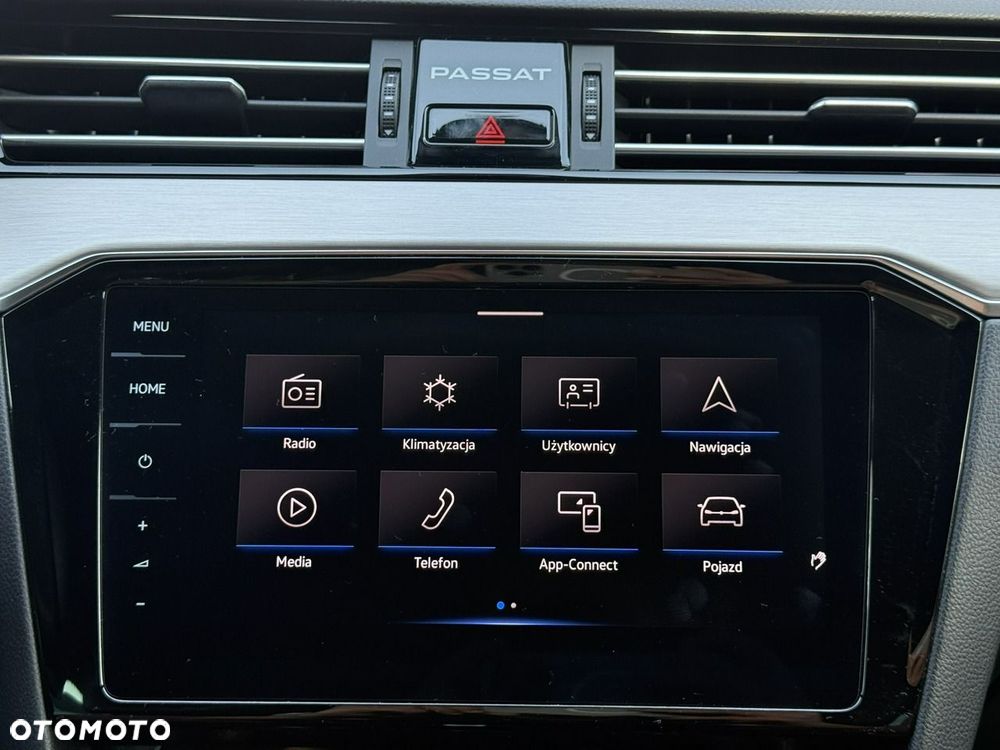 Volkswagen Passat Variant 2.0 TDI SCR DSG Elegance - 24