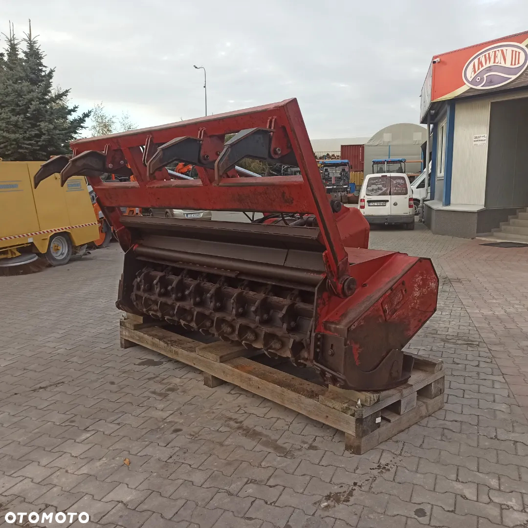 Inny AHWI UZM 580 - 4