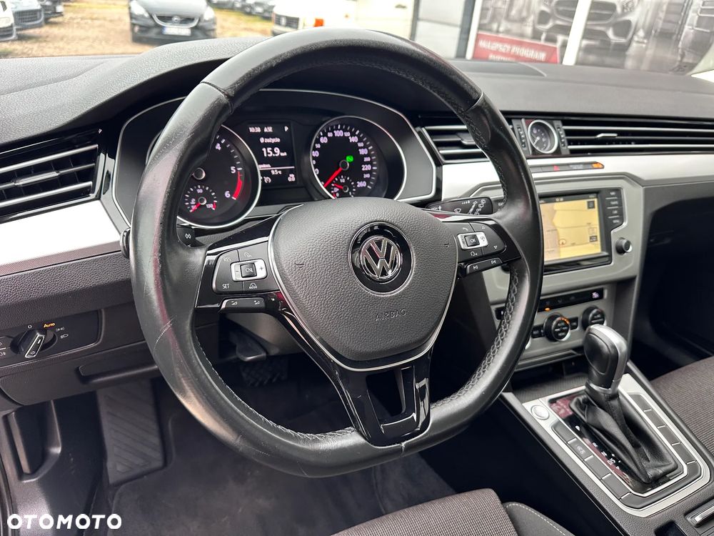 Volkswagen Passat - 28