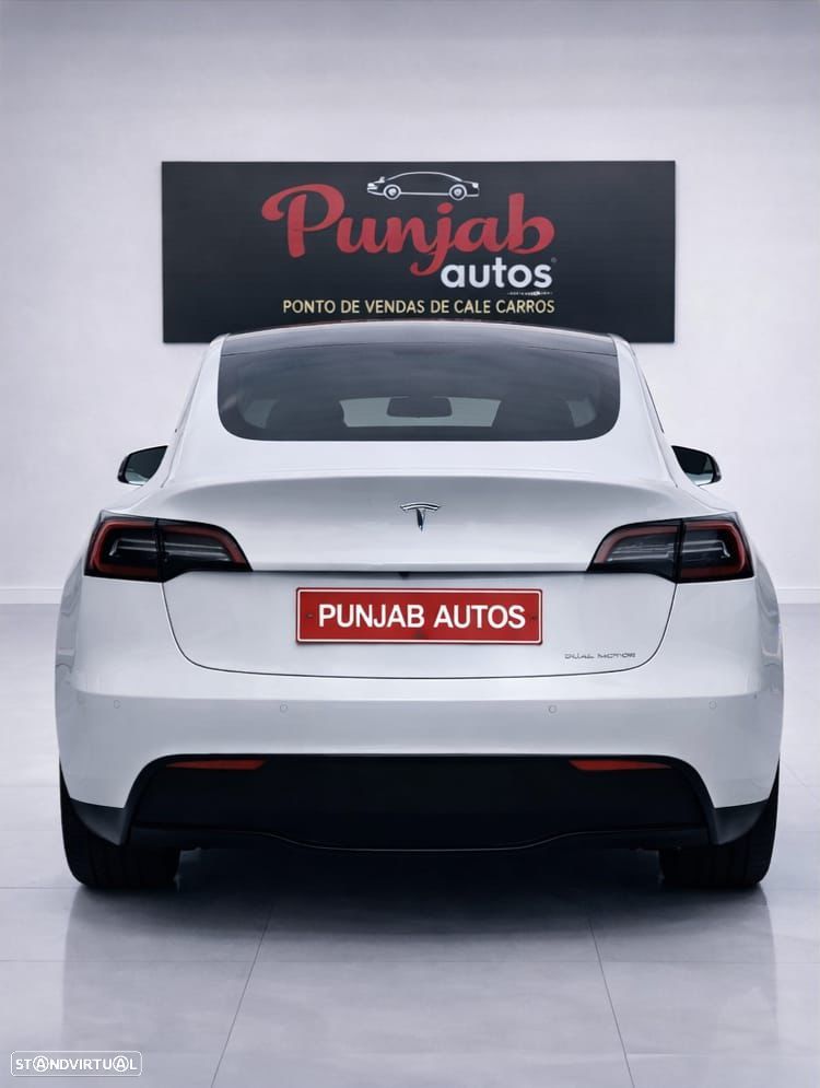 Tesla Model Y Long Range Dual Motor AWD - 4