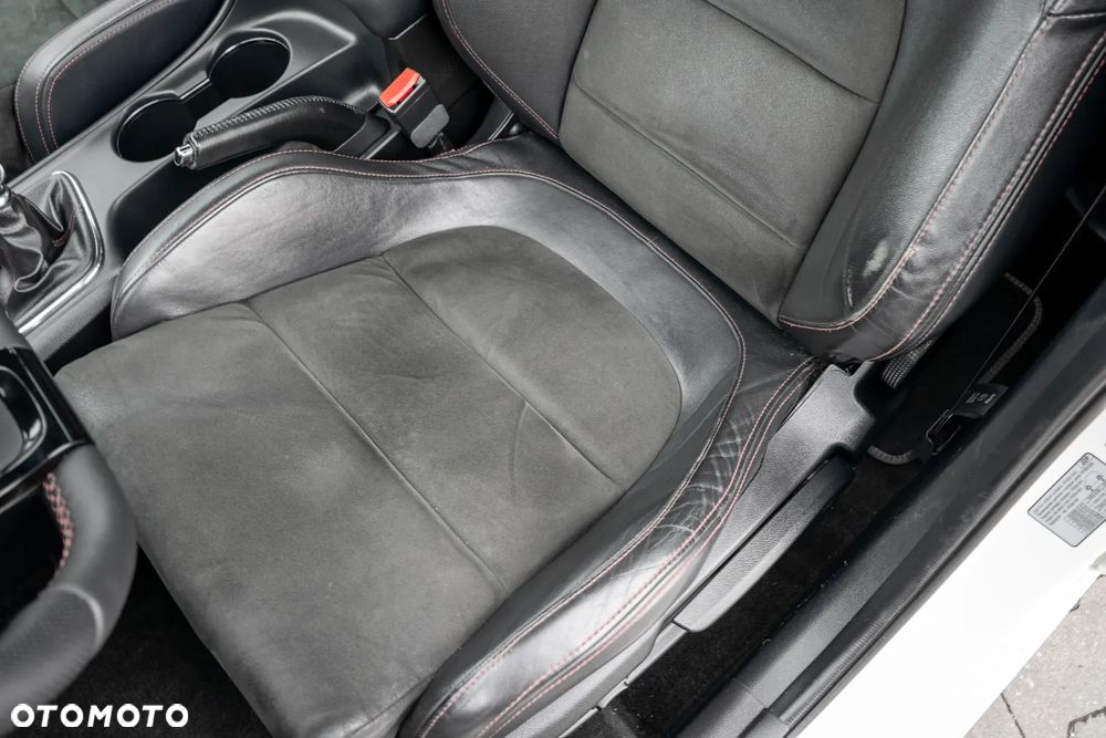 Kia Ceed 1.6 T-GDI GT-Track - 11