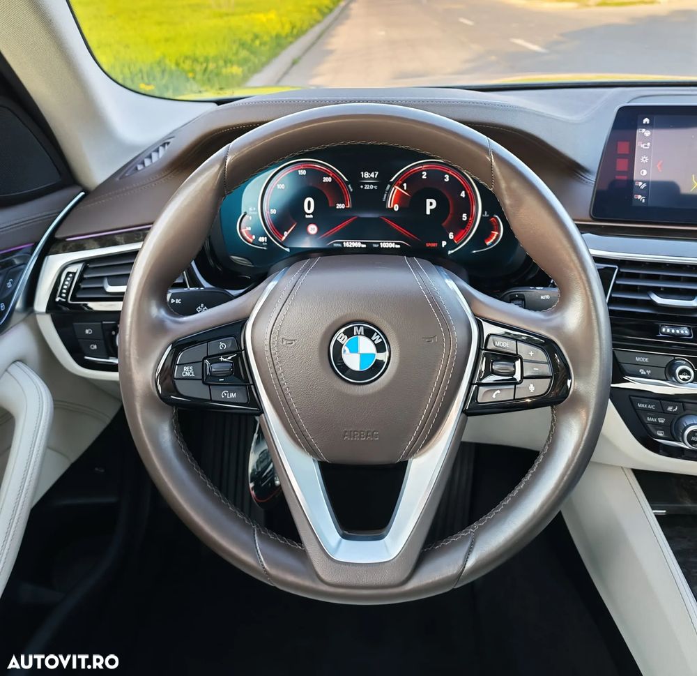 BMW Seria 5 520d Aut. Luxury Line - 15