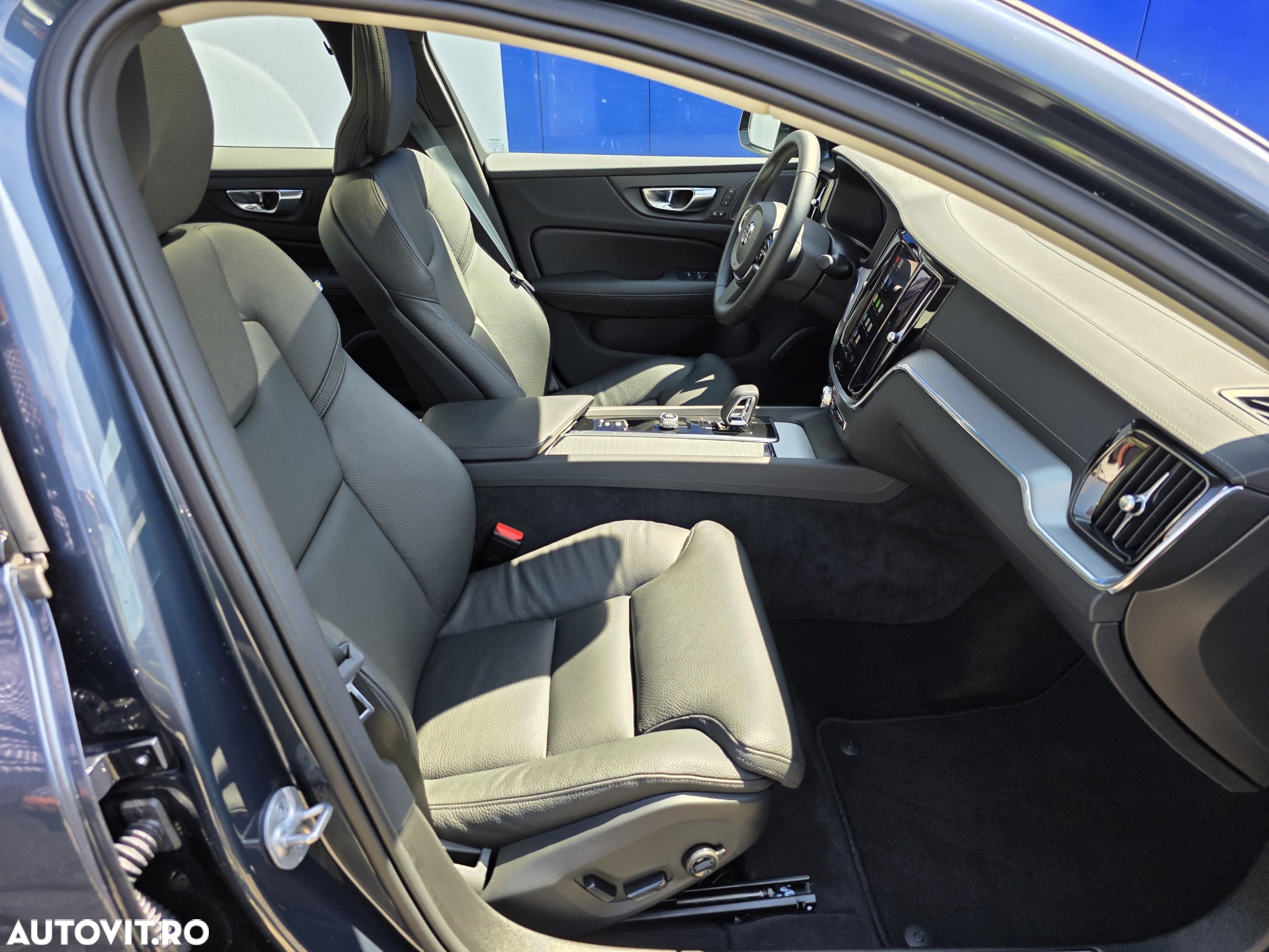 Volvo S60 B5 B AWD Ultimate Dark - 31