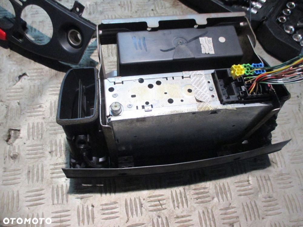 PANEL RADIO CD NISSAN MICRA K12 03- - 4