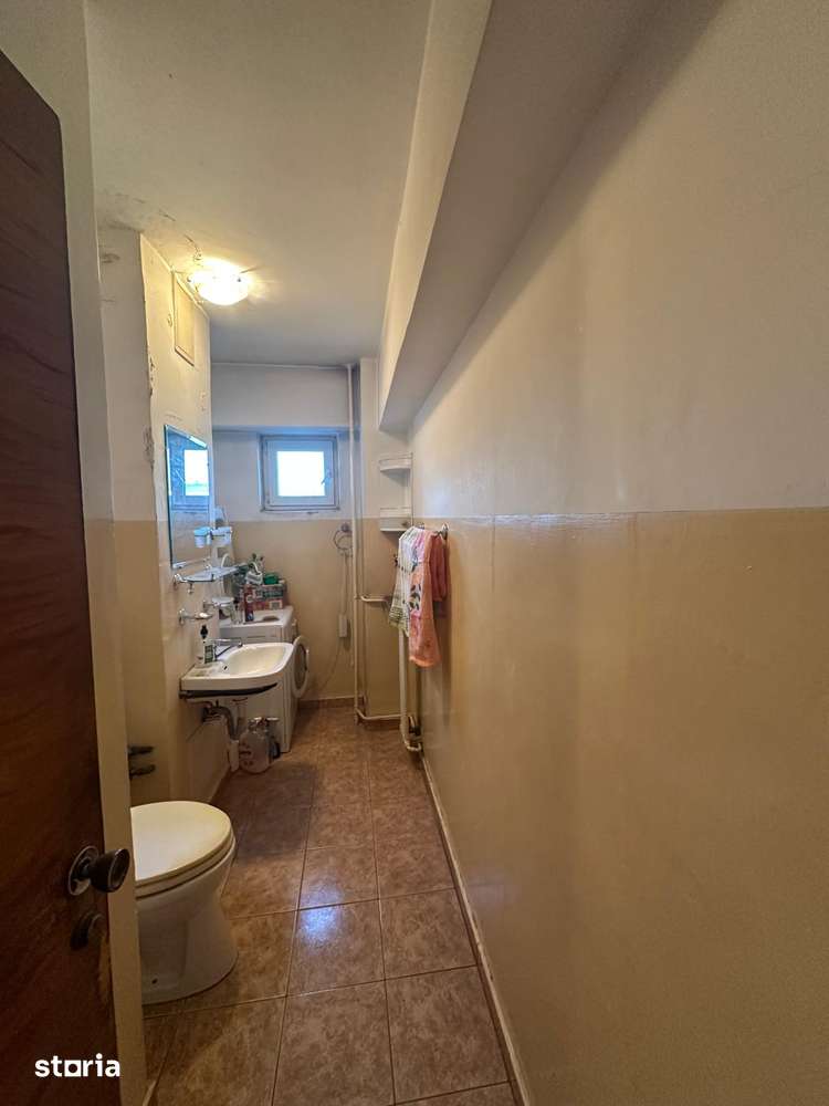 Vanzare apartament 4 camere Drumul Taberei METROU Favorit - Imagine principală: 2/2