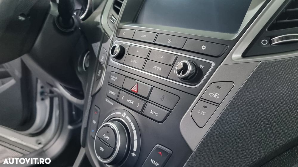 Hyundai Santa Fe - 8