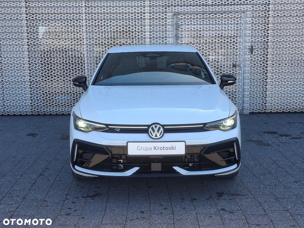 Volkswagen Golf - 2