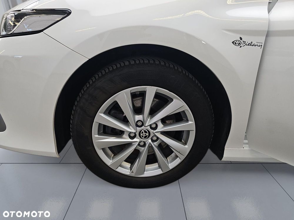 Toyota Camry 2.5 Hybrid Comfort CVT - 35