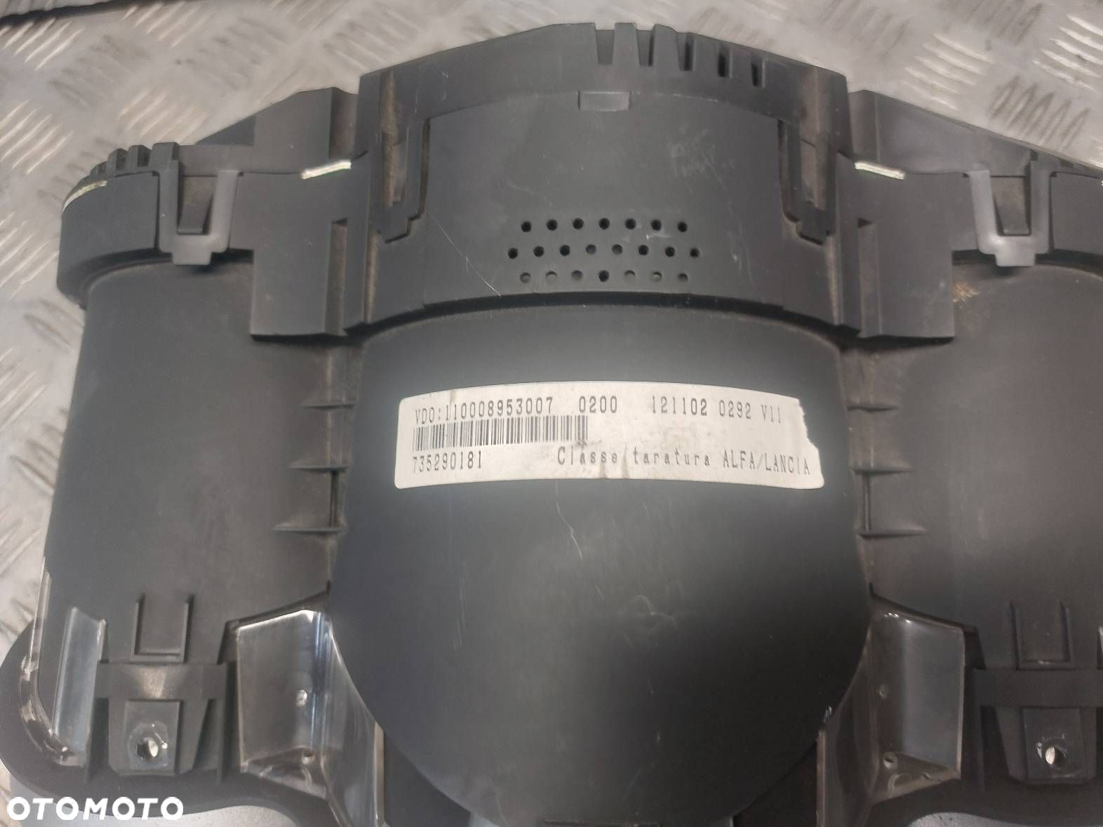 LICZNIK ZEGARY ALFA ROMEO 147 I 1.9 JTD 735290181 - 2
