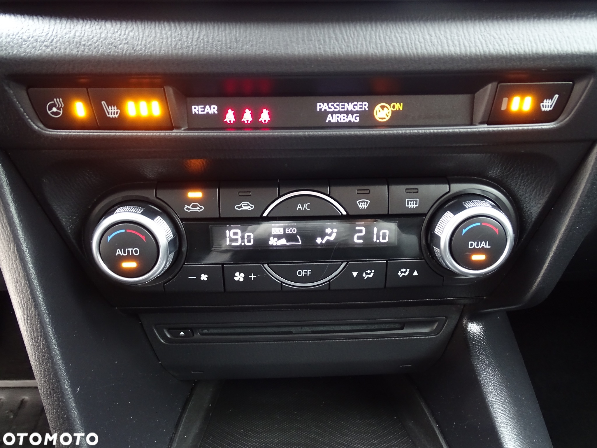 Mazda 3 SKYACTIV-G 120 Exclusive-Line - 27