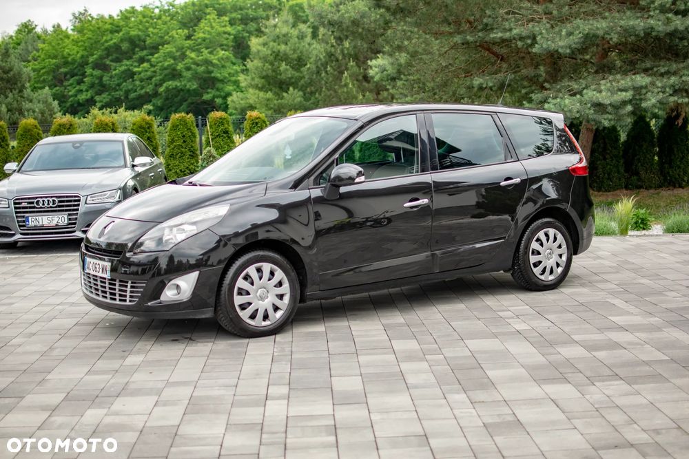 Renault Grand Scenic - 11