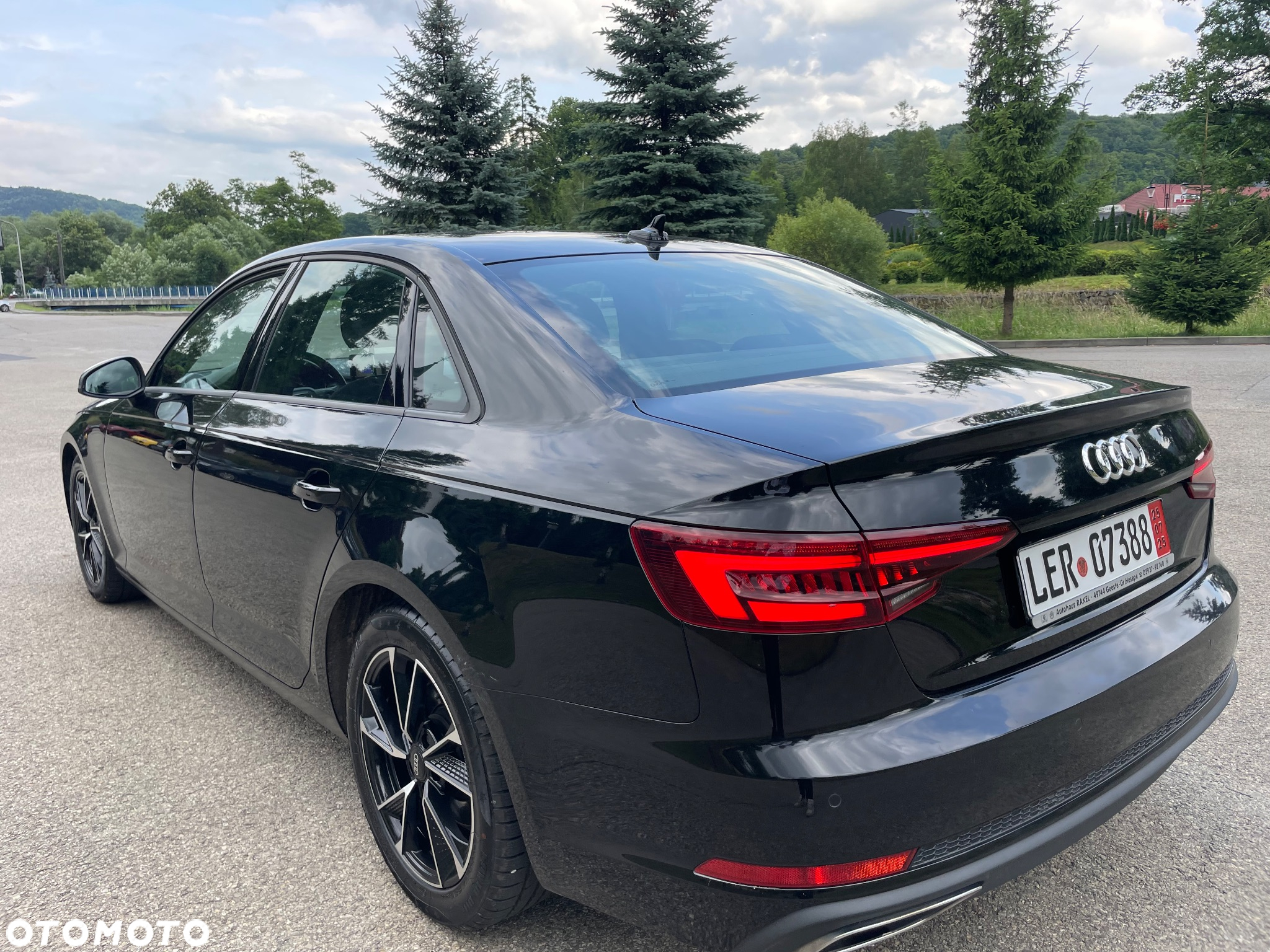 Audi A4 - 4