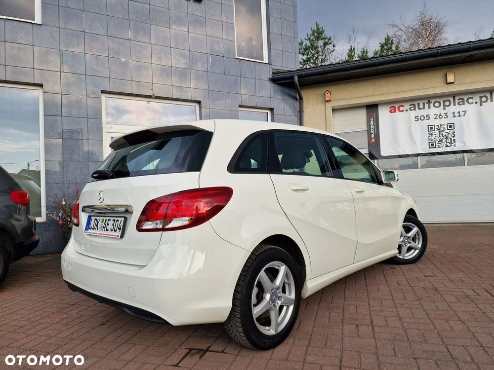 Mercedes-Benz Klasa B 180 Edition - 15