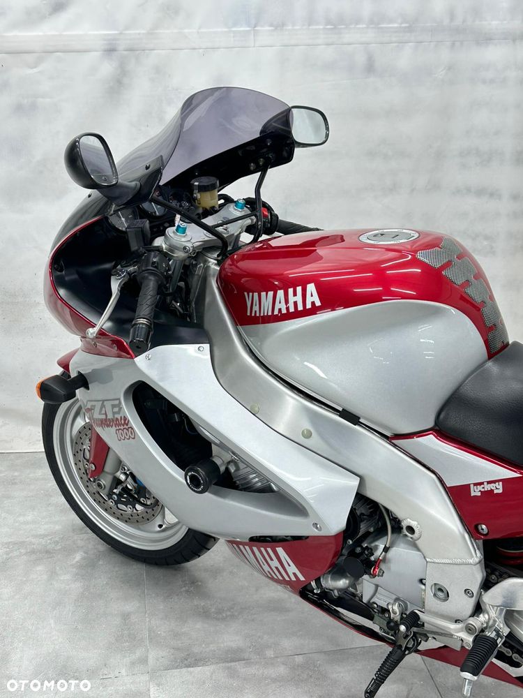 Yamaha YZF - 6