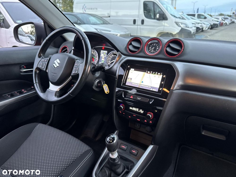 Suzuki Vitara - 25