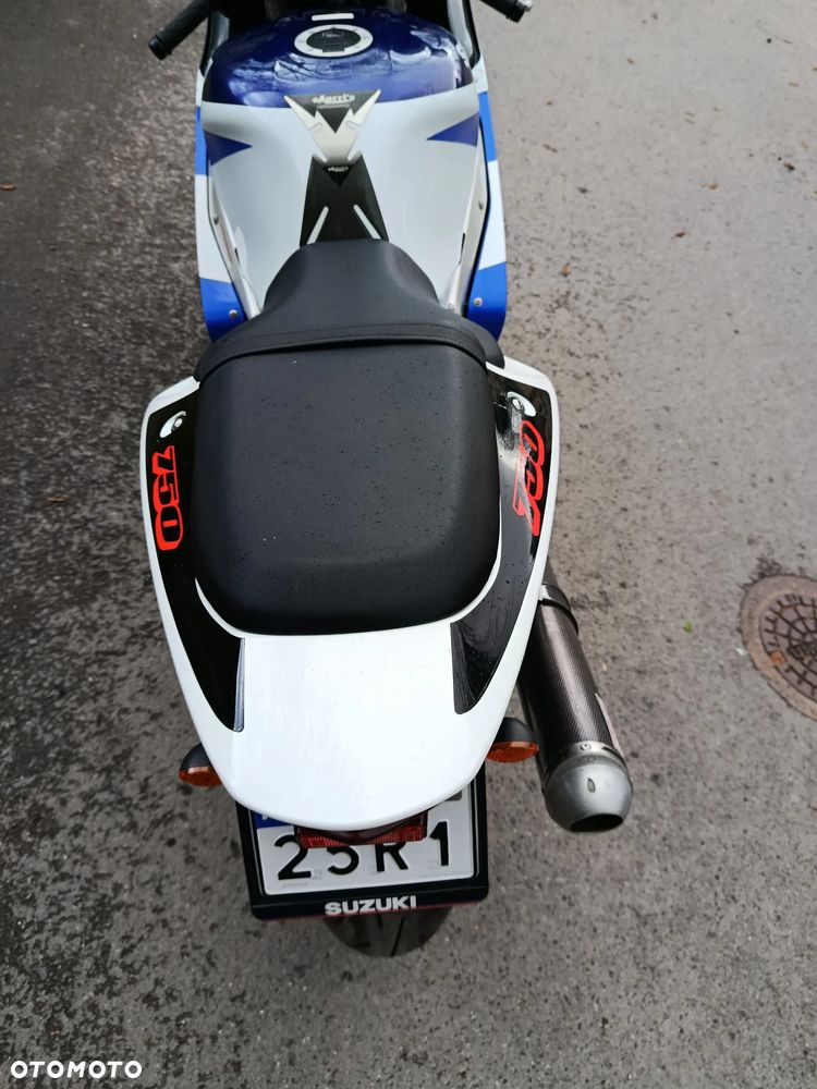 Suzuki GSX-R - 13