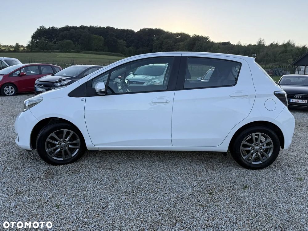 Toyota Yaris 1.33 VVT-i Edition 2014 - 9