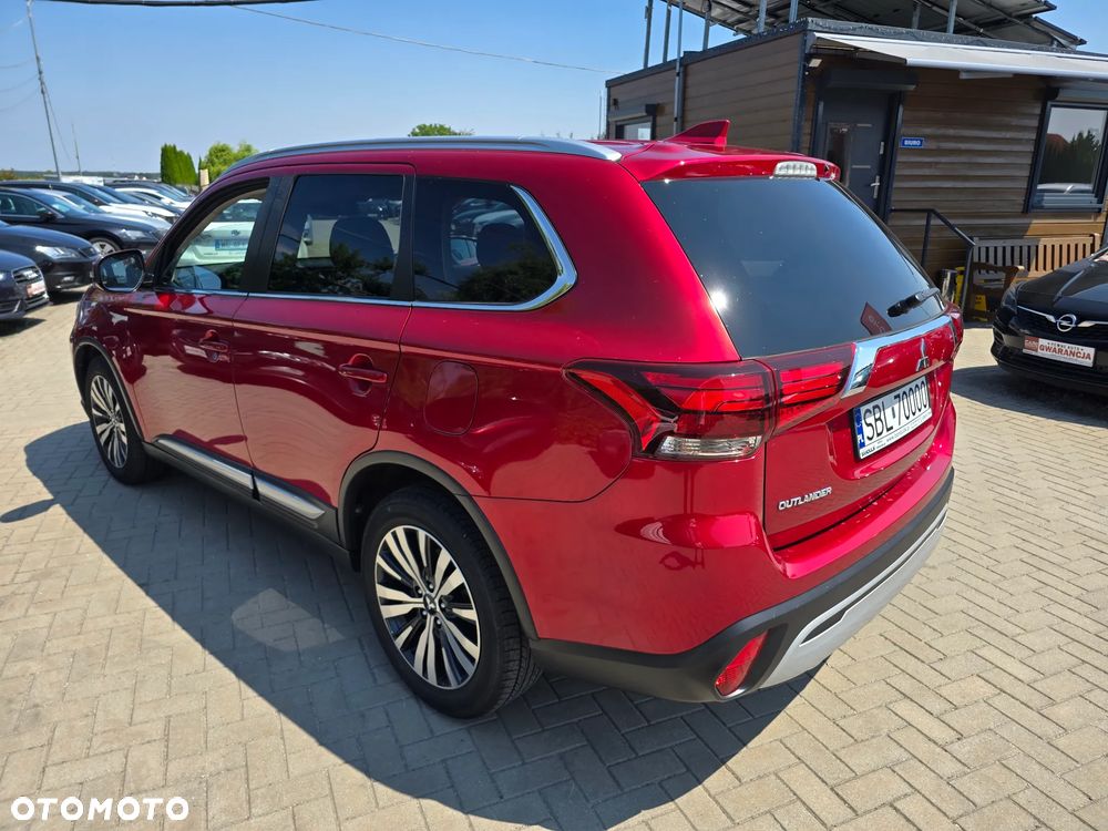 Mitsubishi Outlander - 5