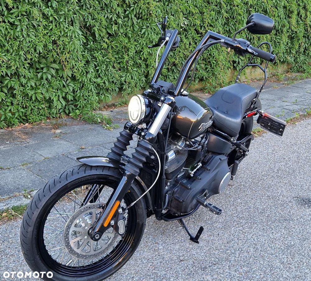 Harley-Davidson Dyna Street Bob - 16