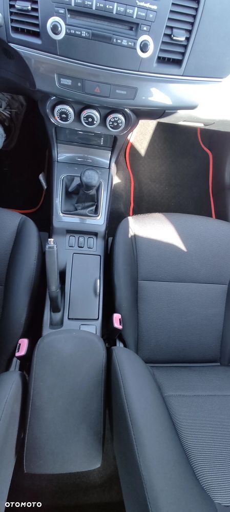 Mitsubishi Lancer 1.8 Intense - 15
