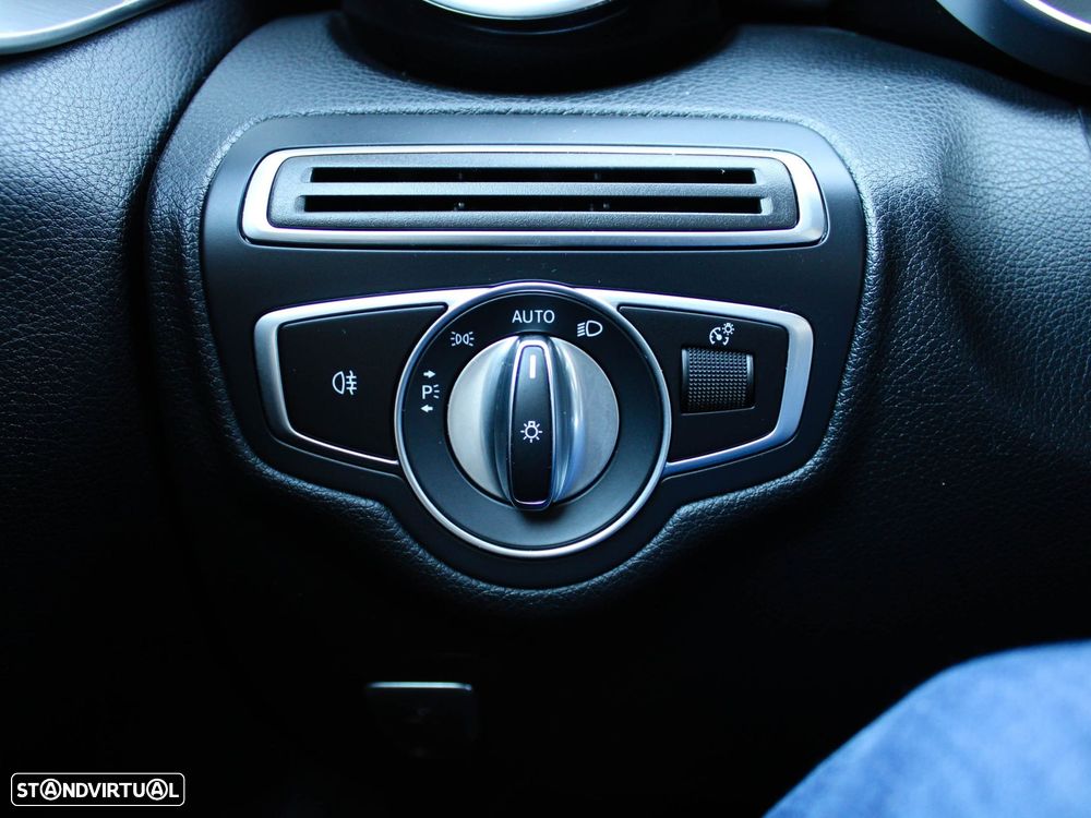 Mercedes-Benz C 220 d AMG Line - 32