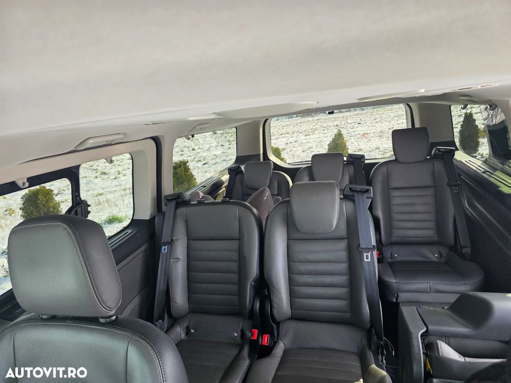 Ford Tourneo Custom Bus 320 2.0 EcoBlue 185 CP L2H1 Titanium X Aut. - 11