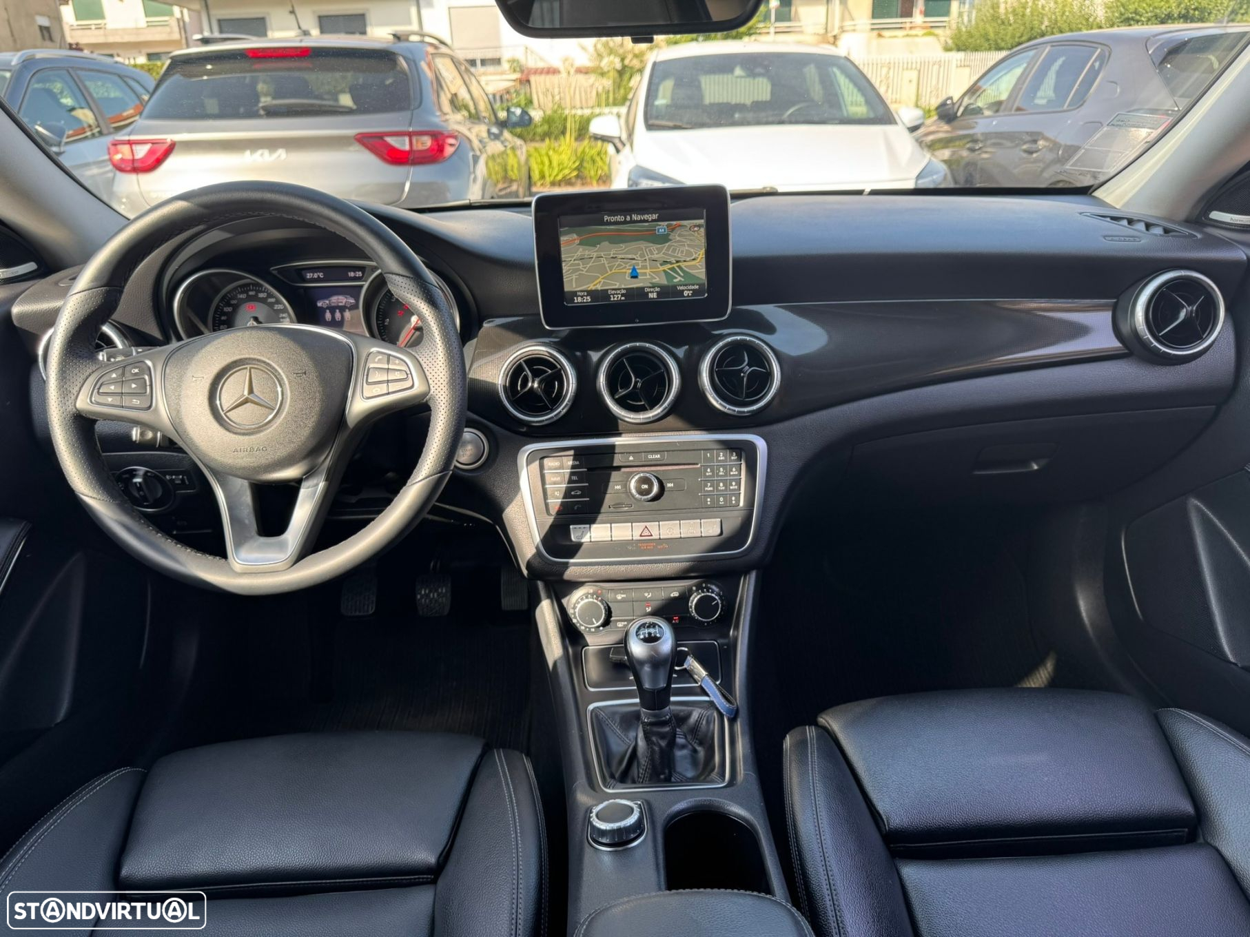 Mercedes-Benz CLA 180 d Shooting Brake - 11