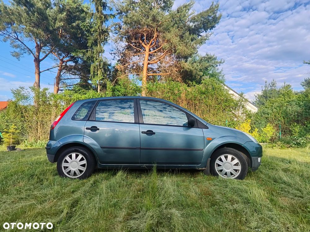 Ford Fiesta 1.4 Trend - 19