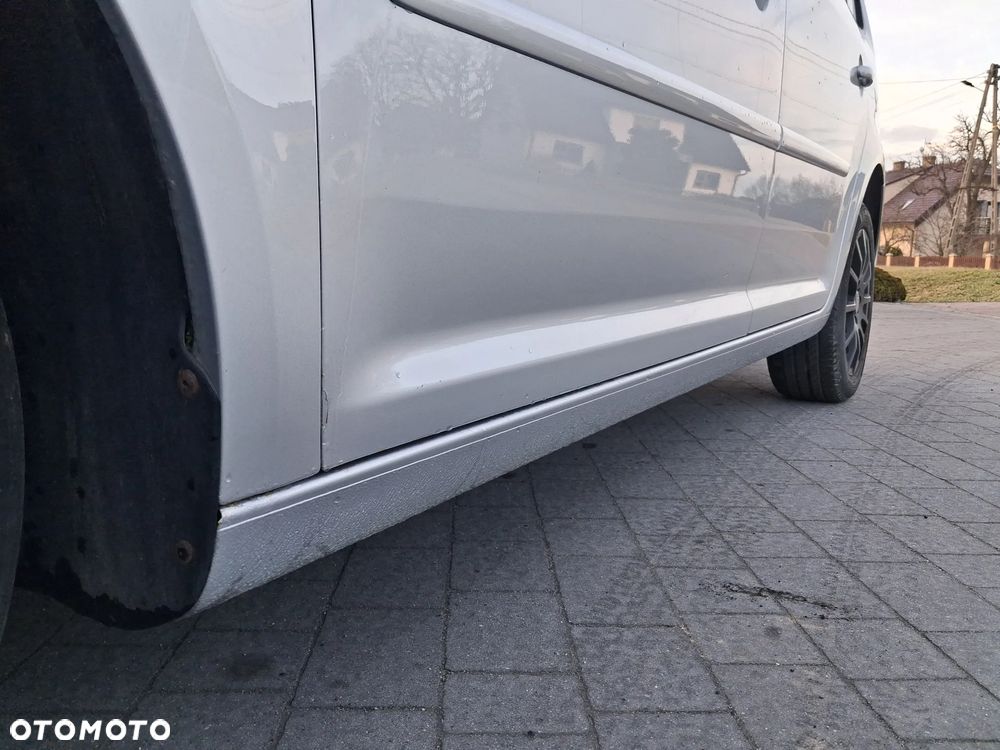 Volkswagen Touran 1.2 TSI STYLE - 15