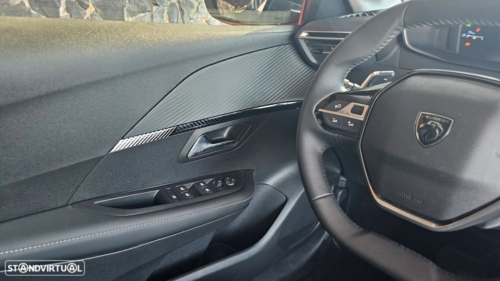 Peugeot 208 1.2 Hybrid Allure e-DCS6 - 43