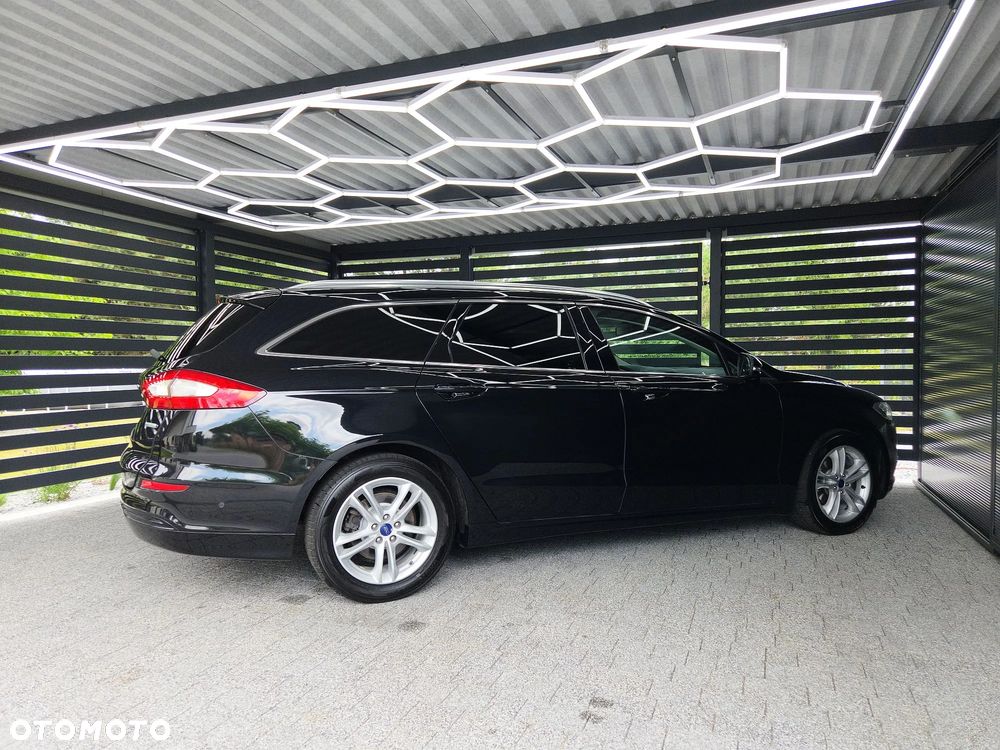 Ford Mondeo - 37