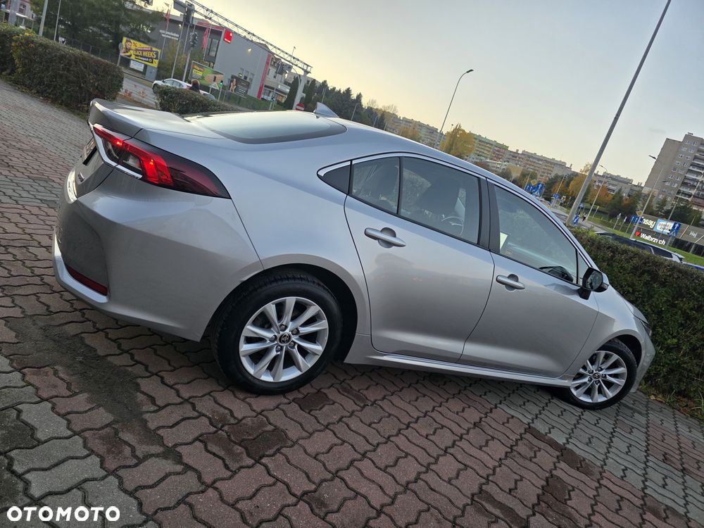 Toyota Corolla 1.8 Hybrid Style - 34