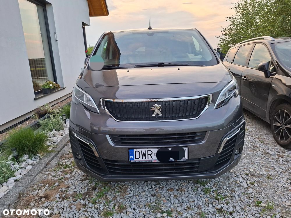 Peugeot Traveller