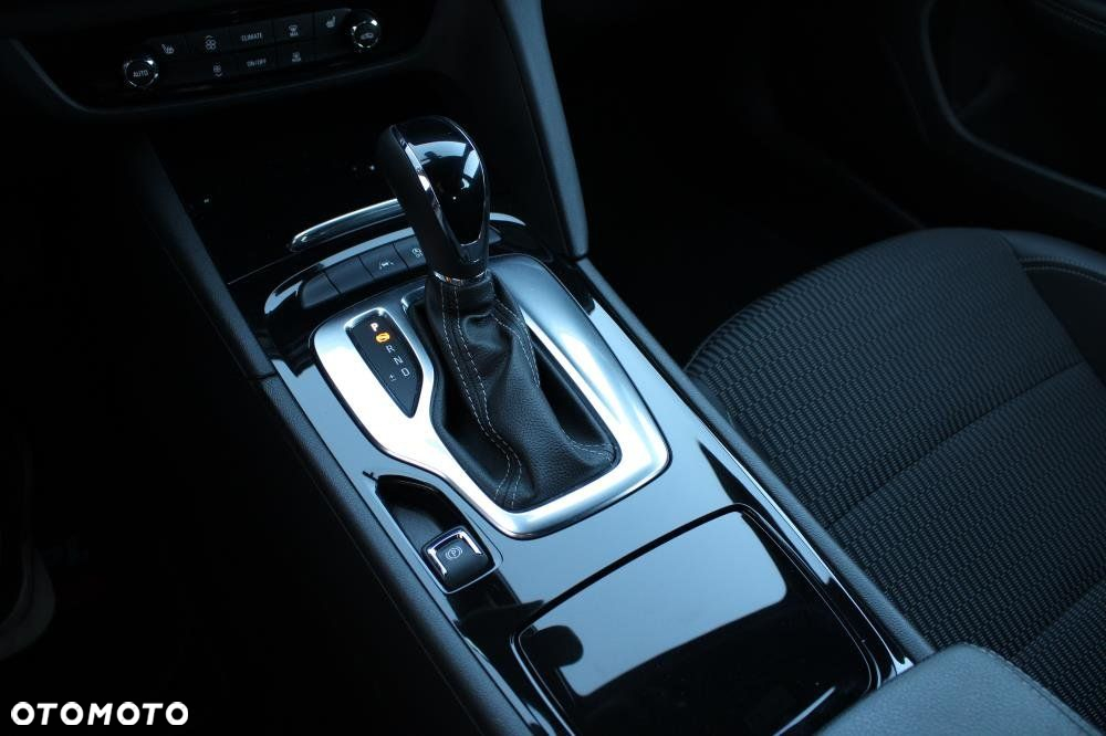 Opel Insignia - 19