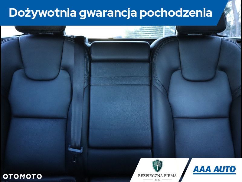 Volvo V90 Cross Country - 12