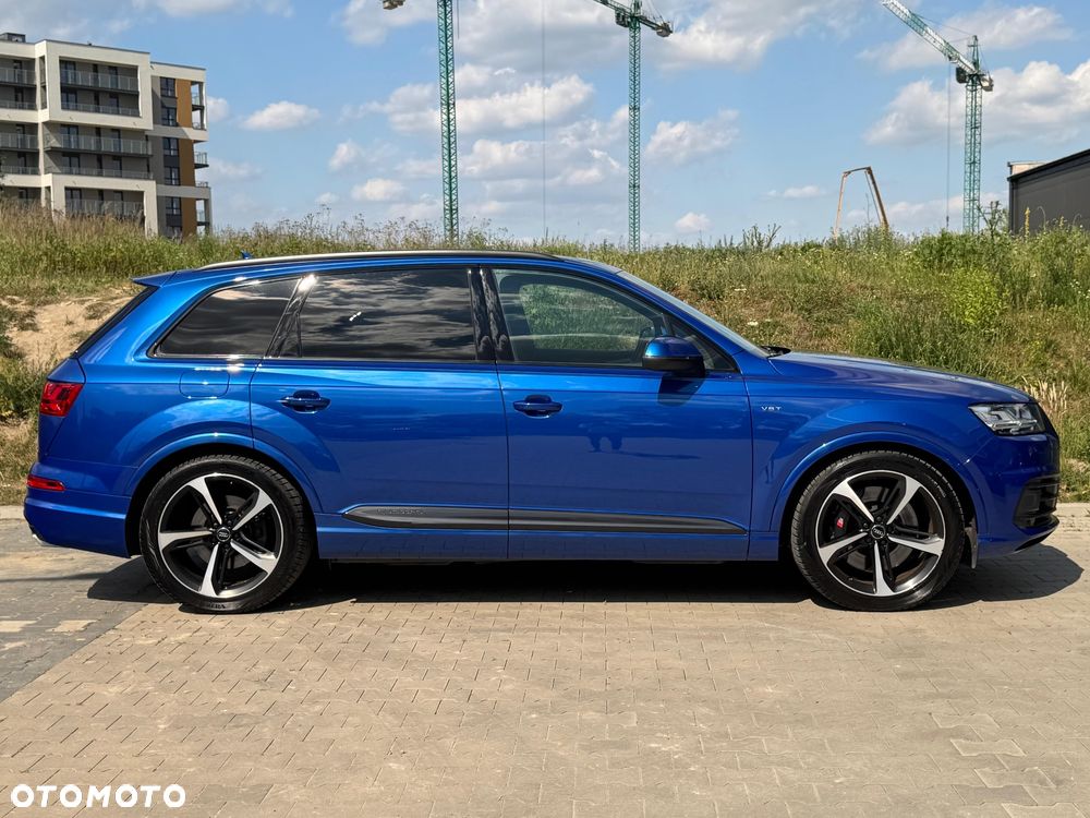 Audi SQ7 - 7