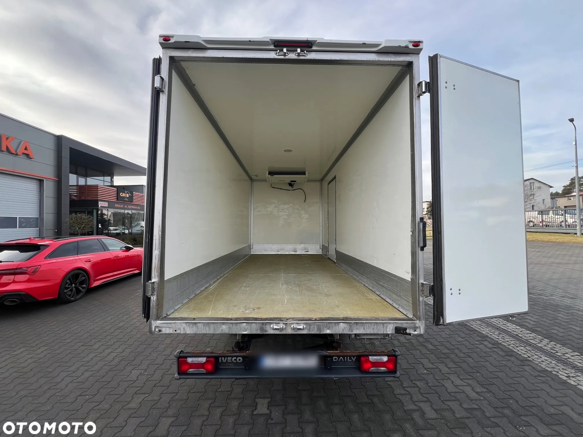 Iveco Daily 50C18 Bliźniaki Kontener Chłodnia/Mroźnia 10ep + 3x Drzwi Salon PL, Jeden Właściciel - 15