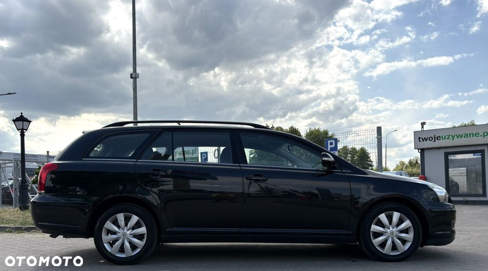 Toyota Avensis 2.0 D-4D - 5