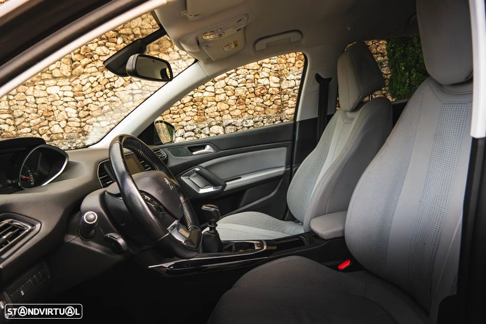 Peugeot 308 SW - 14
