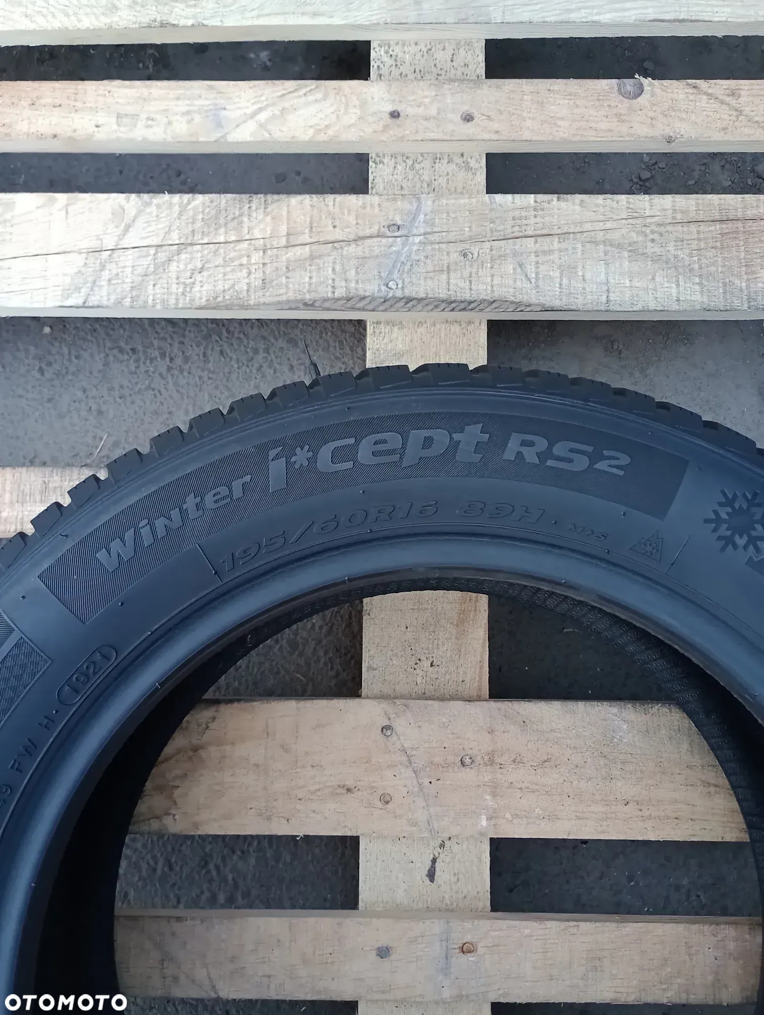 OPONA ZIMOWA 1x 195/60 R16 89H HANKOOK WINTER ICEPT RS2 - 6