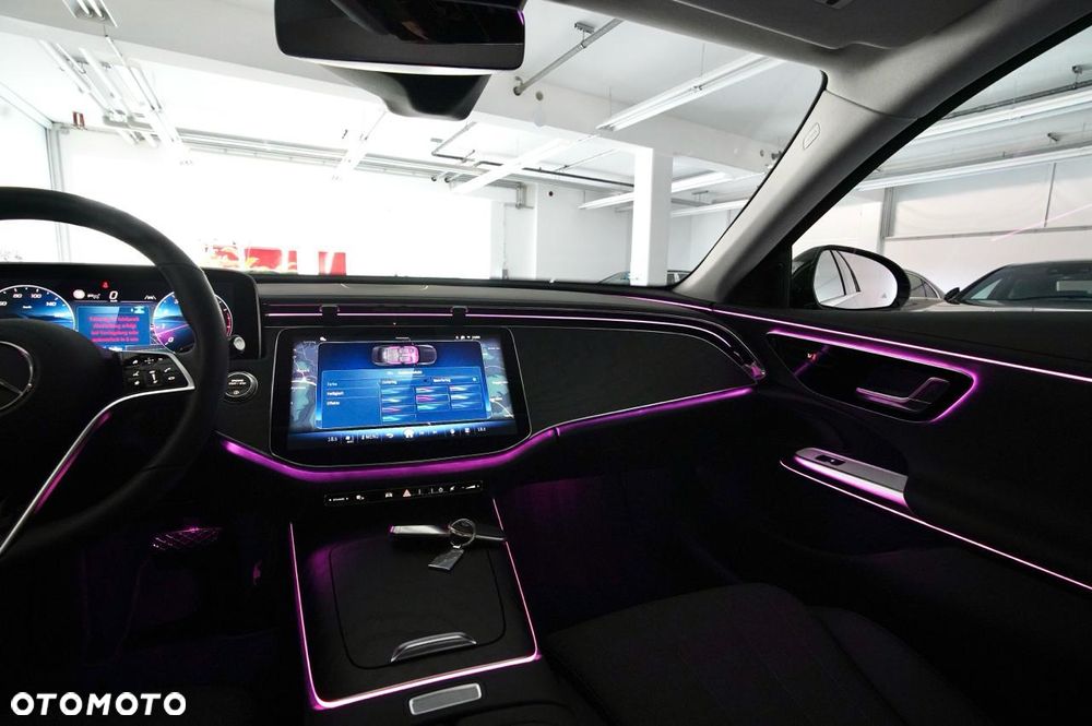 Mercedes-Benz Klasa E 220 d mHEV Avantgarde 9G-Tronic - 21