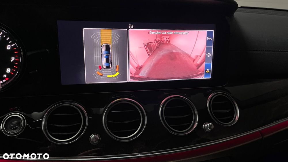 Mercedes-Benz Klasa E 300 9G-TRONIC AMG Line - 10