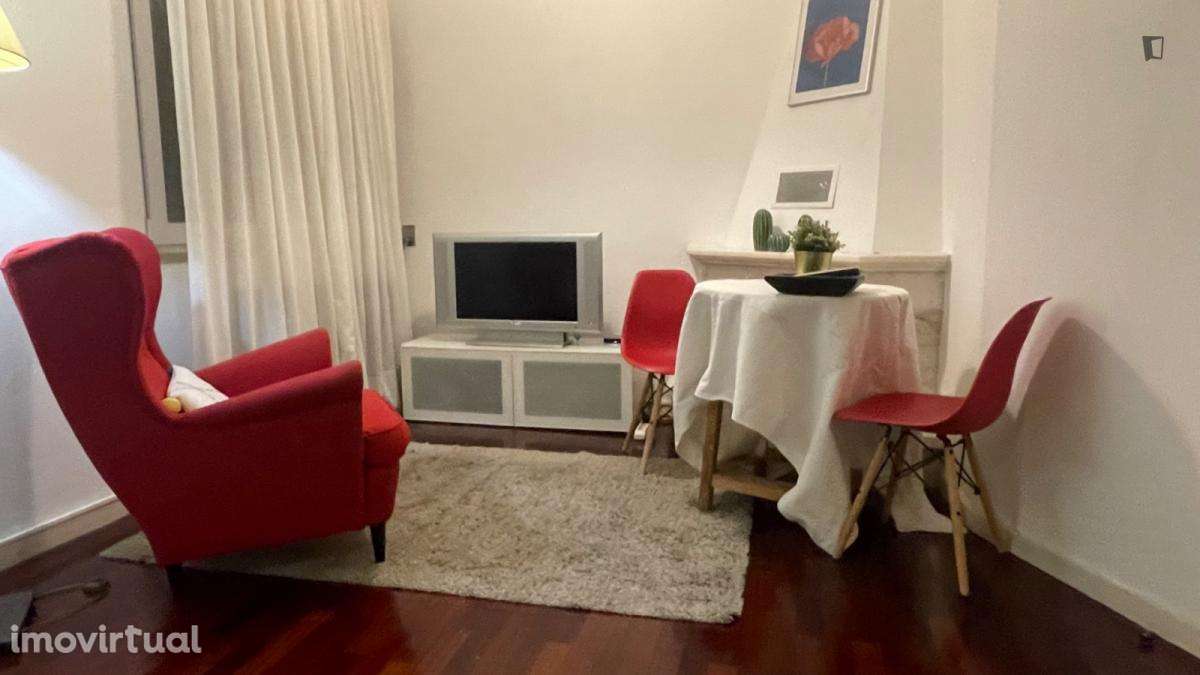 Quarto - localizado em Benfica Lisbon - Grande imagem: 5/16