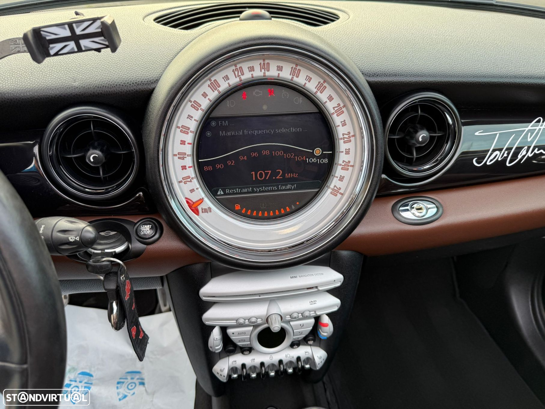 MINI Cabrio John Cooper Works - 19