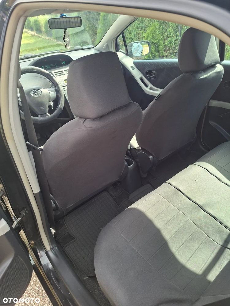 Toyota Yaris 1.3 Luna - 12