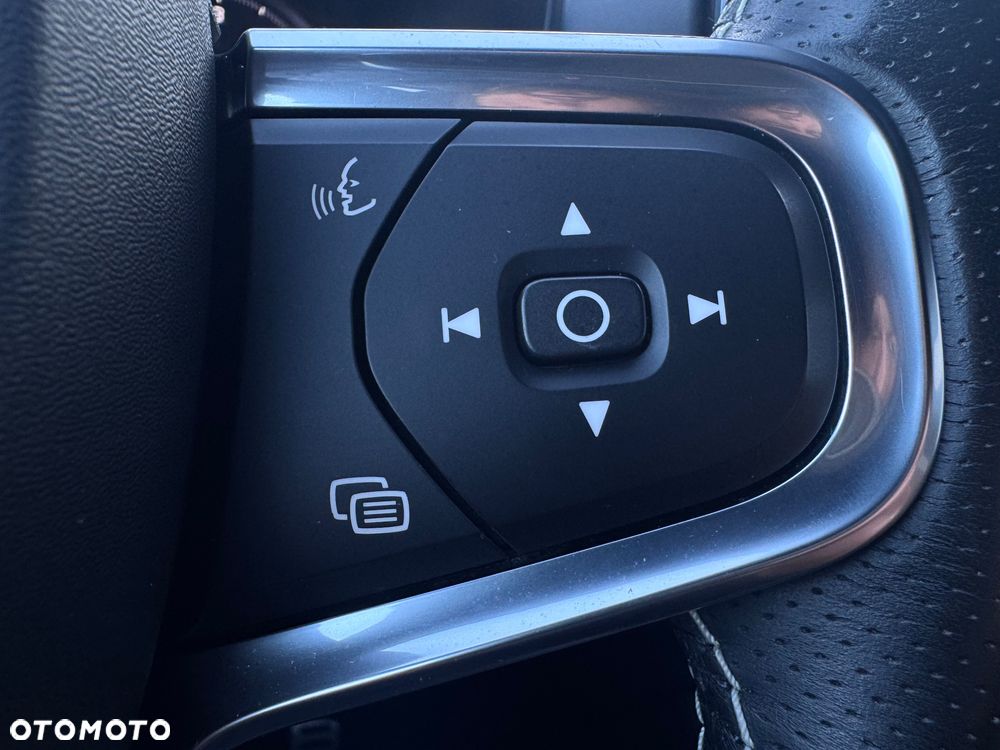 Volvo XC 40 D3 SCR R-Design - 39