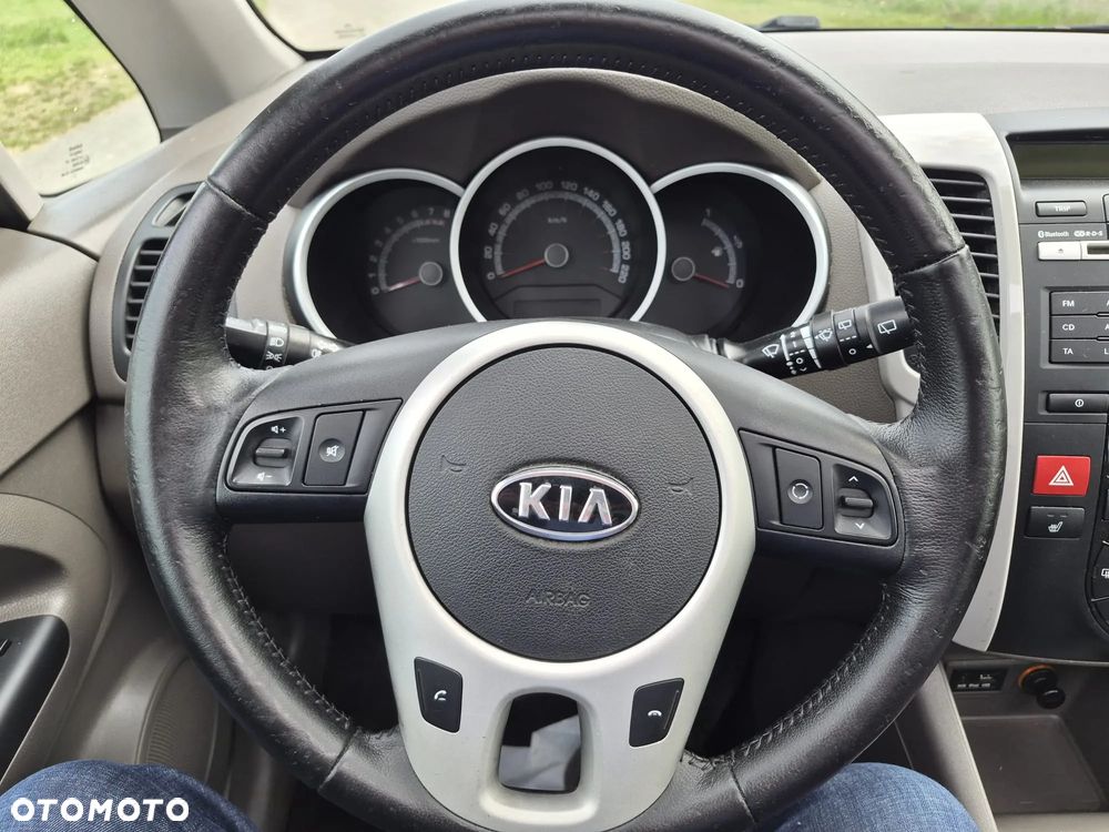 Kia Venga 1.6 CVVT Platinum Edition - 9